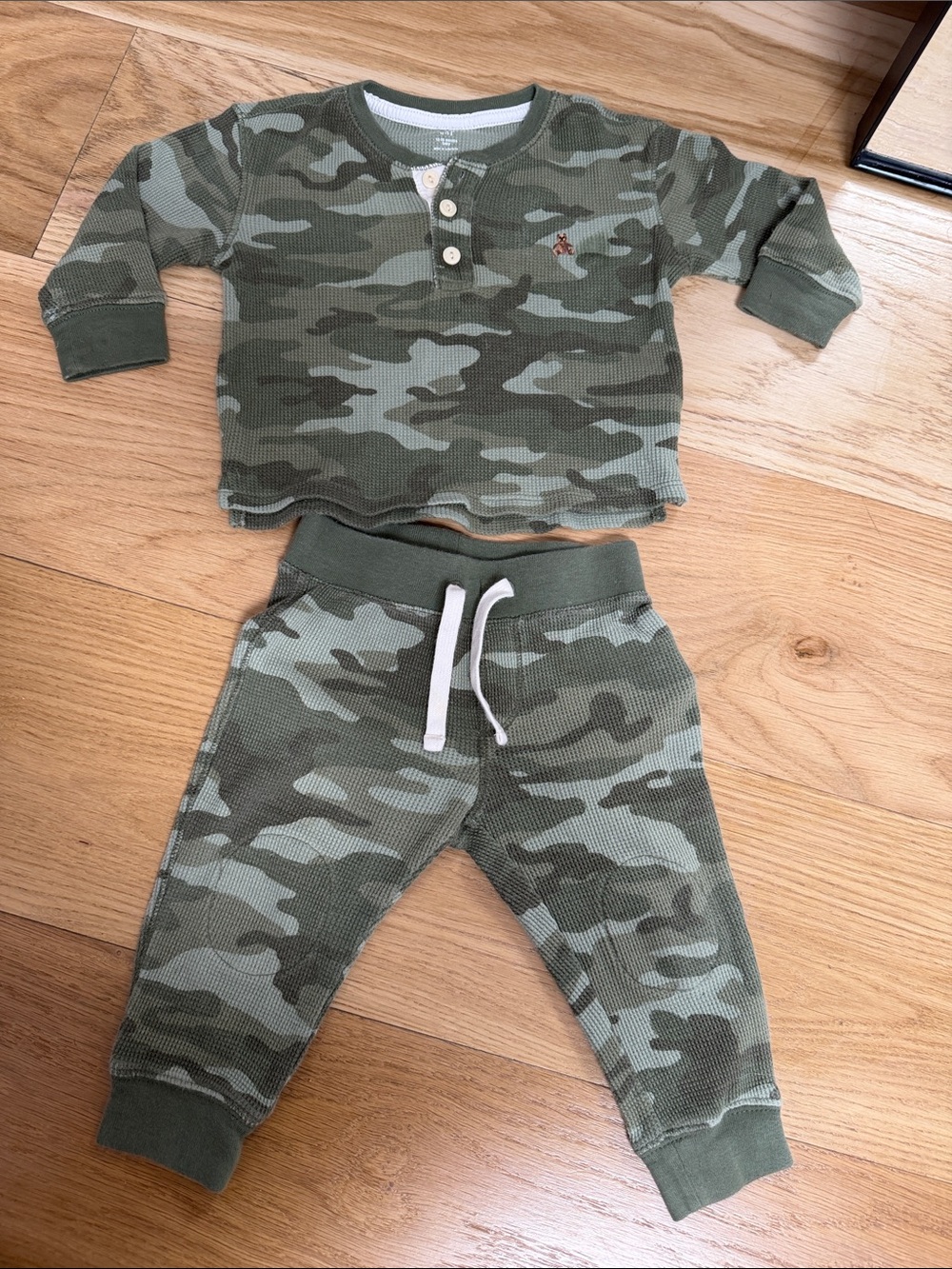 GAP Camo waffle knit set